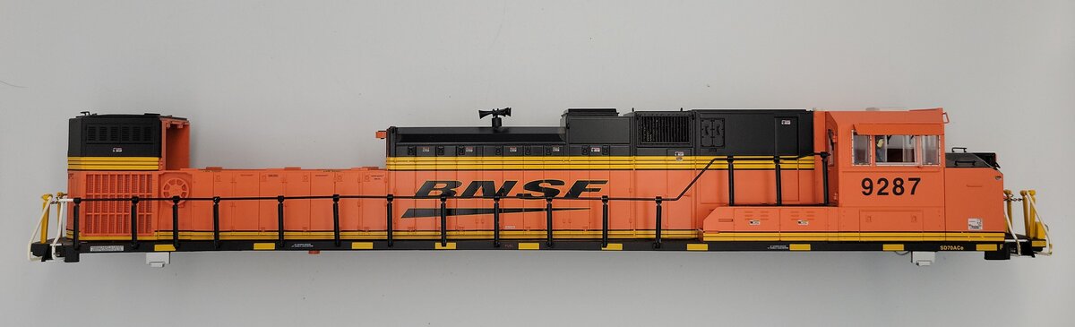 Lionel 85047-2 O Gauge Burlington Northern Santa Fe BTO Diesel Shell #9287