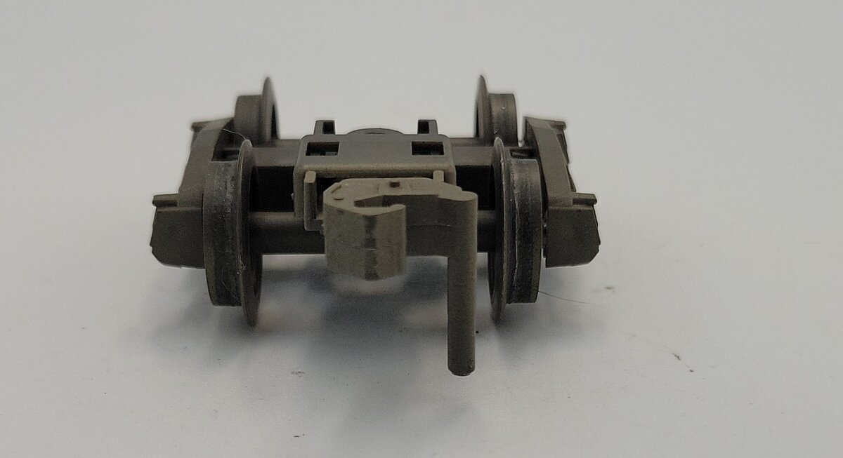 Atlas 5000-2C 2 Rail Plastic Bettendorf Freight Car Coupler Truck without Stud