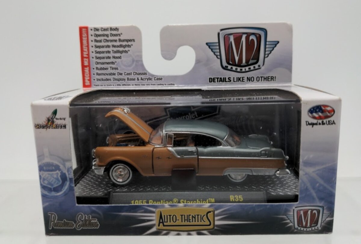 M2 Machines 32500 1:64 Scale Beige/Gray 1955 Pontiac Star Chief Die-Cast Car