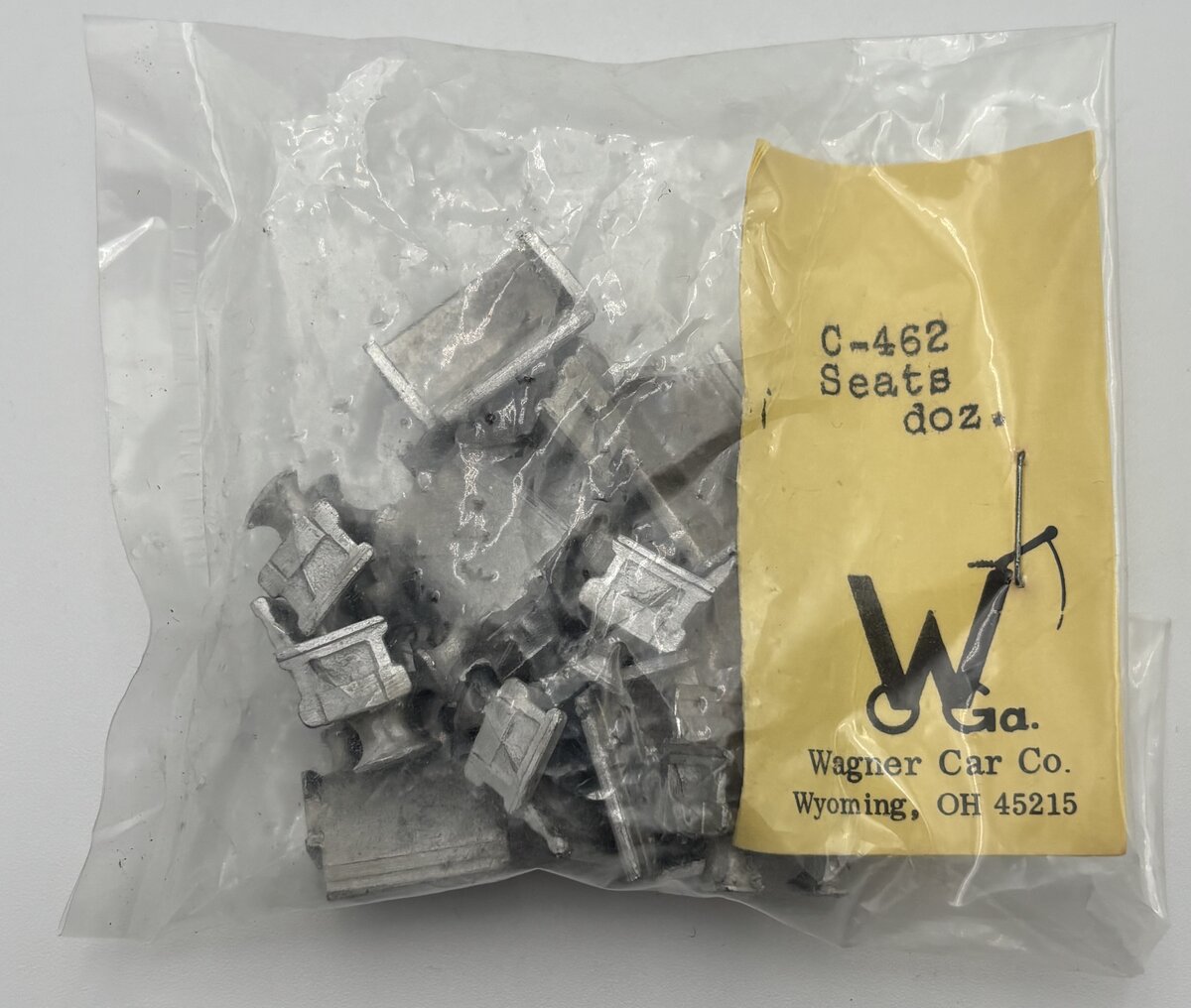 Wagner Car Co. C-462 O Scale Seats (Bag of 12)