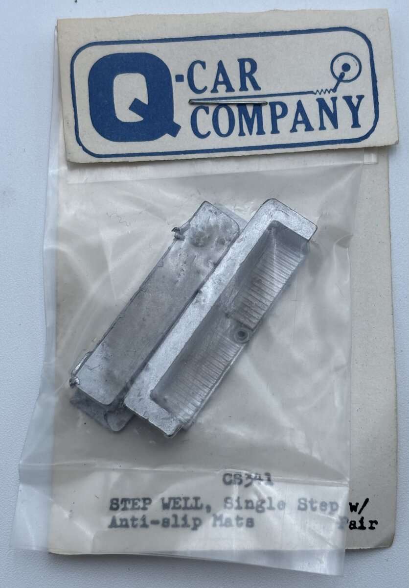 Q-Car Company CS341 O Scale Step Well, Single Step w/Anti-Slip Mats (Pack of 2)