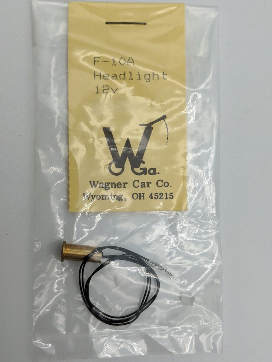 Wagner Car Co. F-10A Headlight 12V