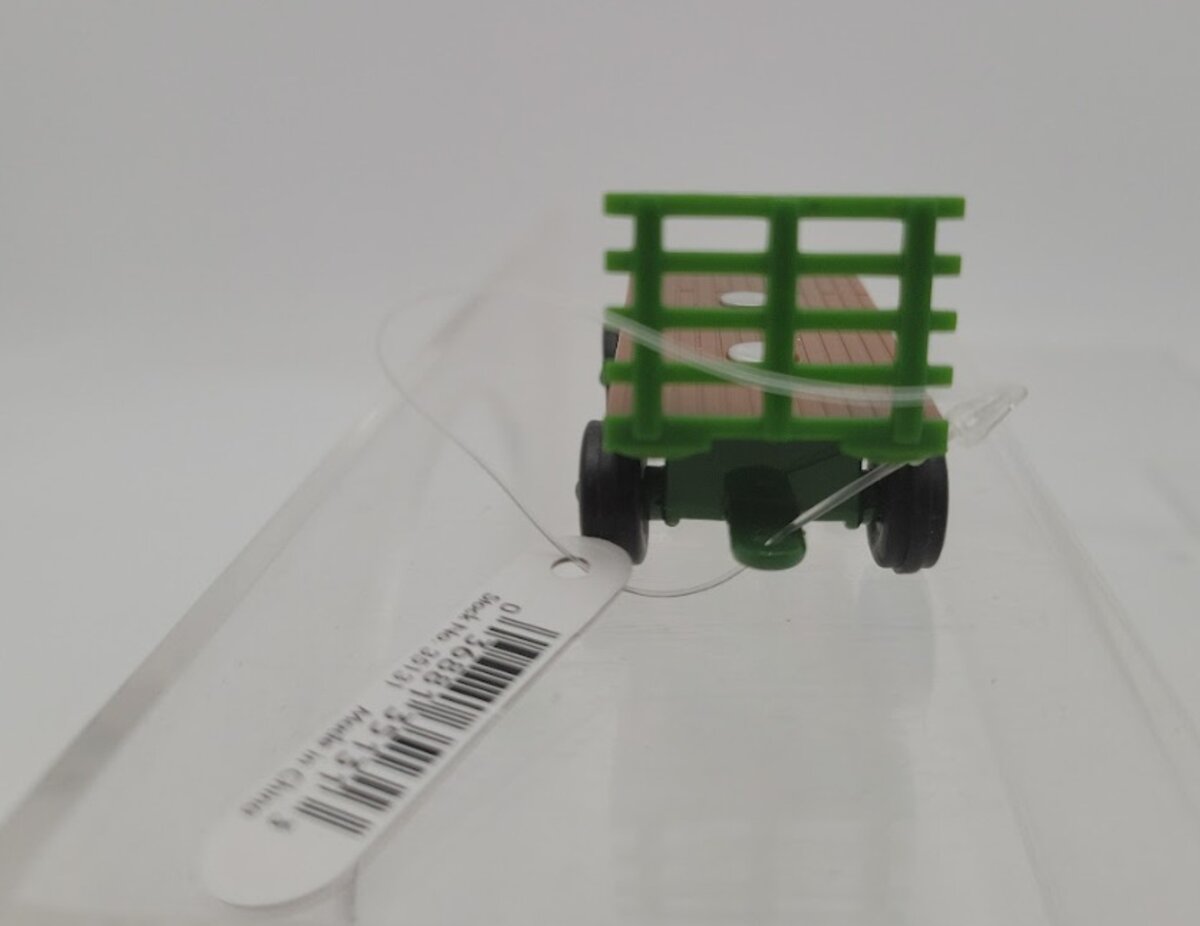 Ertl 35131 1:64 Scale John Deere Green/Brown Hay Wagon Die Cast & Plastic Parts