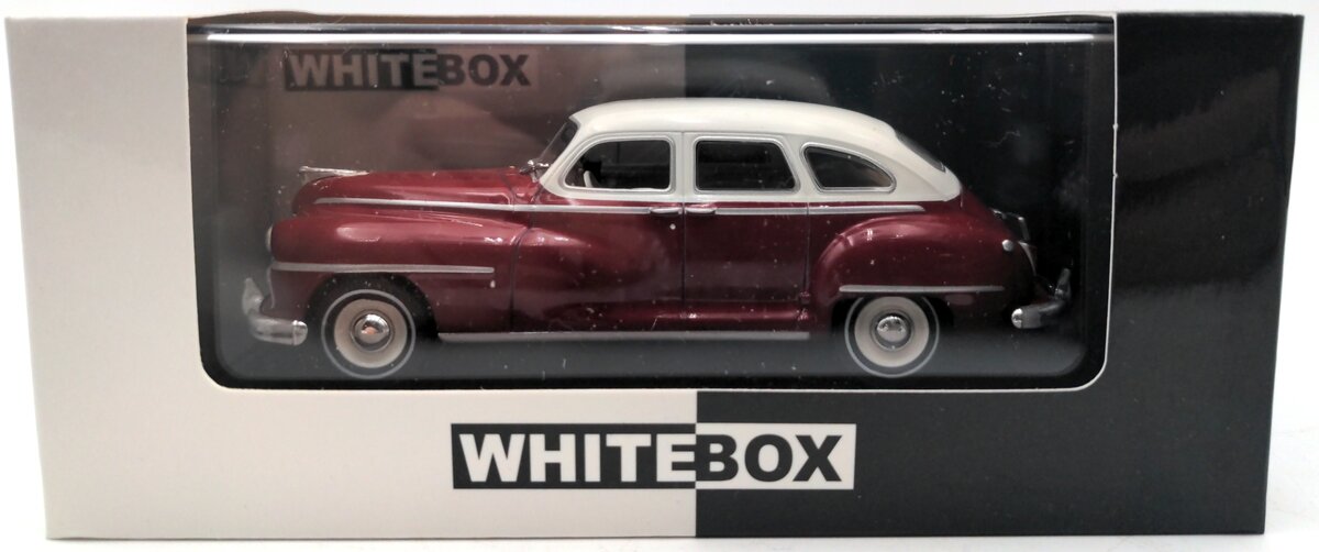 Whitebox 1:43 1946 De Soto 6 Suburban