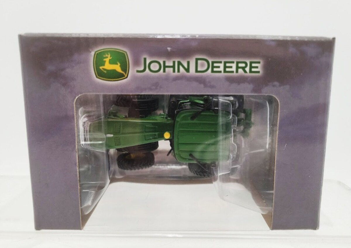 Ertl 15769 1:64 Scale John Deere Model 8530 Tractor W/Duals Limited Edition