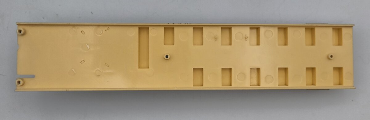 Lionel 82560-4 Gray Southern Streamlined Passenger Car Seating & Bath Interior