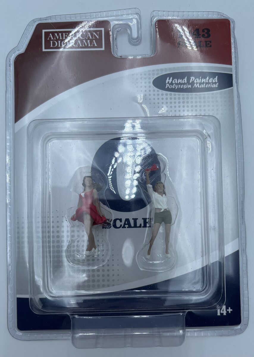 American Diorama AD-38354 1:43 70s Style Figures Set 4