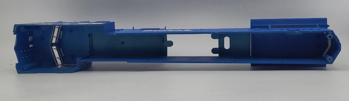 Lionel 39570-2 BC Rail Dash 9-44CW Diesel Locomotive Body Shell #4652