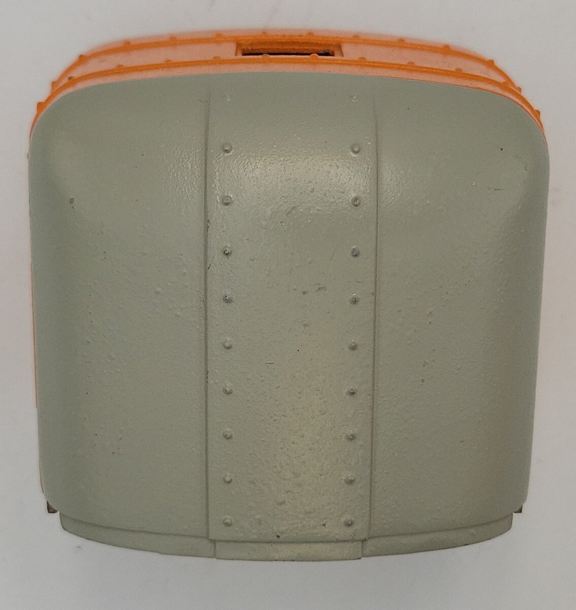 Lionel 782-25 O Gauge Hiawatha Cast Orange and Gray Passenger Car Tail Cab