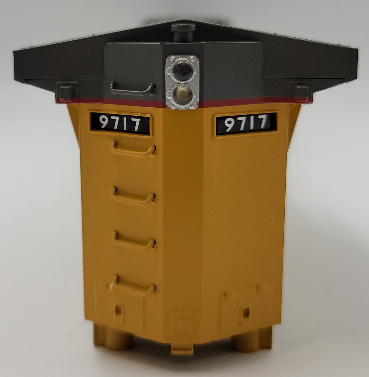 Lionel 39582-2 Union Pacific Dash-9 Diesel Locomotive Body Shell #9717