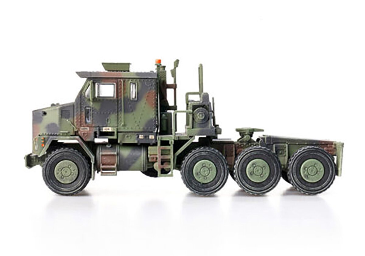 Panzerkampf PZ12206PA 1:72 Oshkosh M1070 Heavy Equipment Transporter (HET)