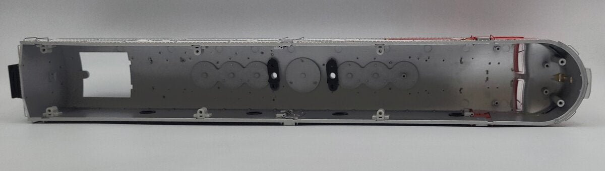 Lionel 81220-2 Santa Fe E8 Powered A Unit Diesel Locomotive Body Shell #84