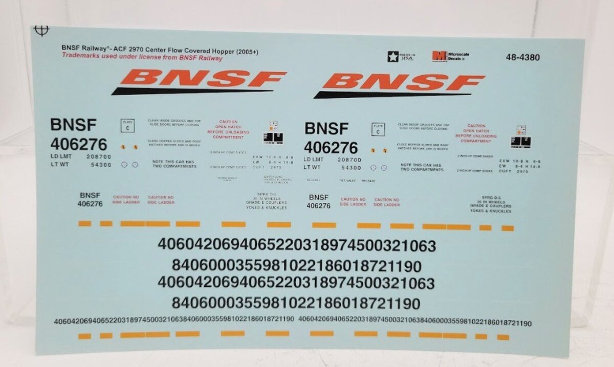 Microscale 48-4380 O Scale BNSF Railway ACF 2970 Center-Flow Covered Hopper