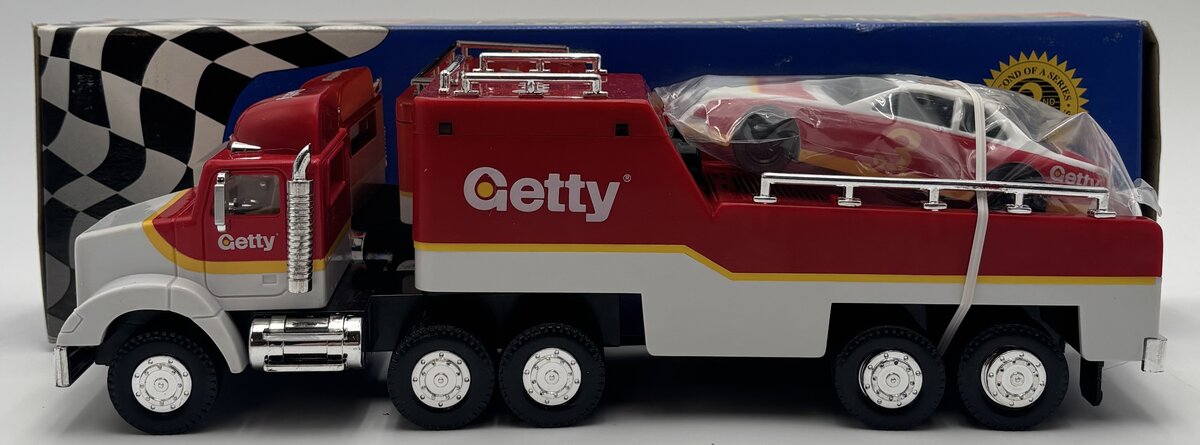 Getty 1995 Toy Race Car Carrier Tow Truck