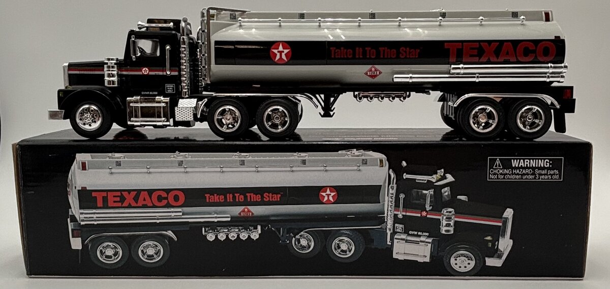 Texaco 1:32 1997 18-Wheel Toy Tanker Truck Credit Card Edition