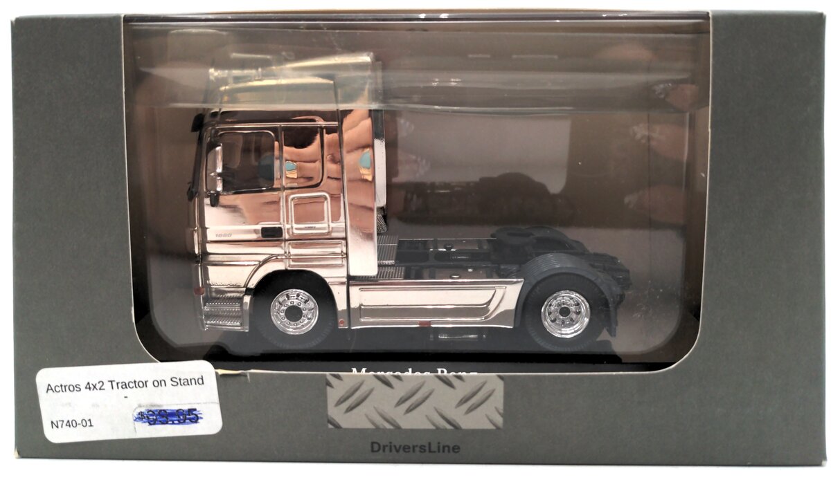 NZG 740-01 1:50 Mercedes Actros 4x2 Tractor on Stand - Chrome