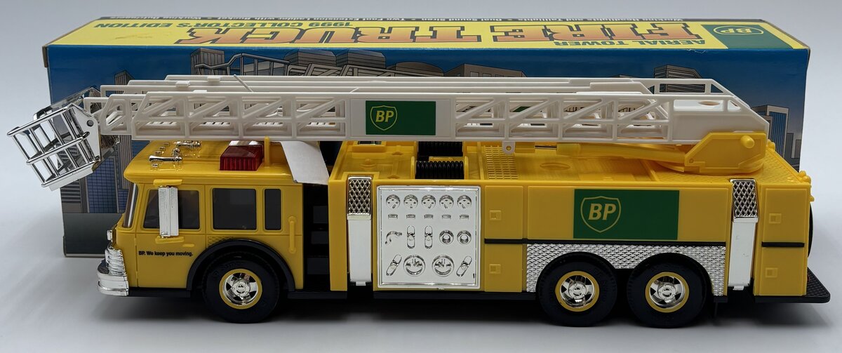 BP 1999 1:35 Aerial Tower Fire Truck