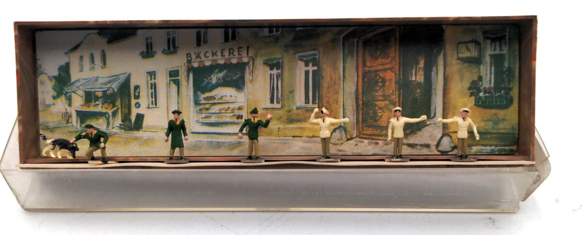Merten 2250 HO Scale Policemen Figures (Set of 6)