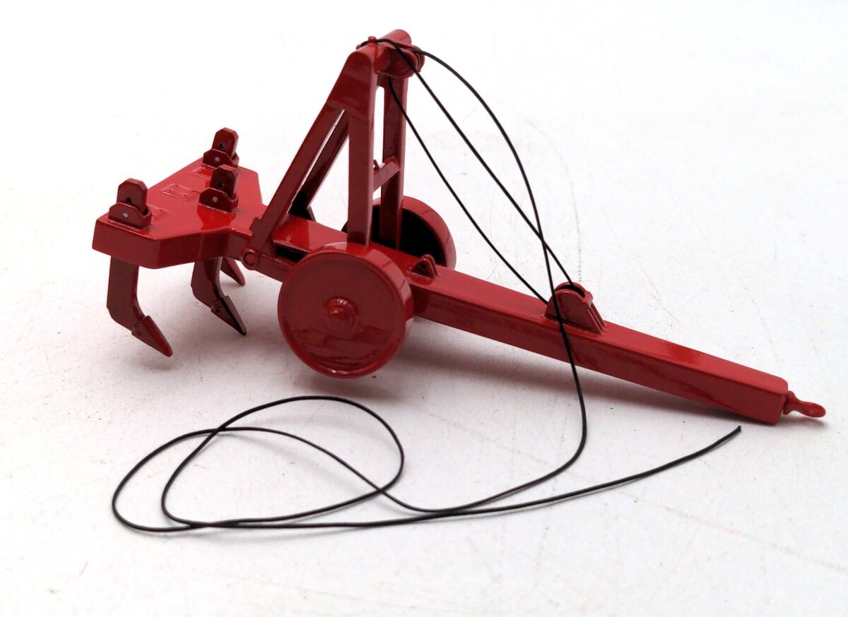 MB Models MBM-016R 1:50 Cable Tow Ripper - 3 Shanks - Red