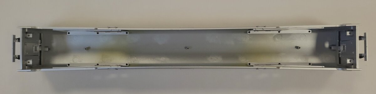Lionel 82583-2 Chesapeake & Ohio 21" Streamlined Baggage Car Body Shell #207