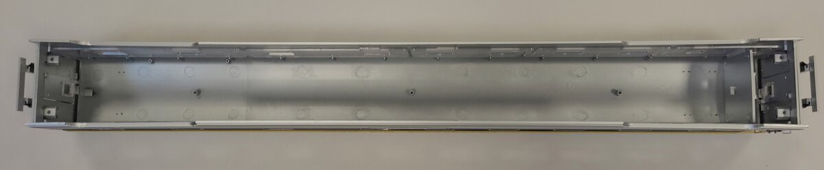 Lionel 82585-2 Chesapeake & Ohio Streamlined Pullman Passenger Car Shell #2613