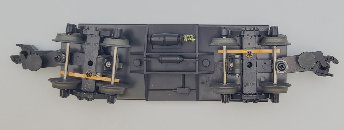 MTH 0121-7 Black Metal Caboose Car Frame Complete with Trucks & Roller Assembly