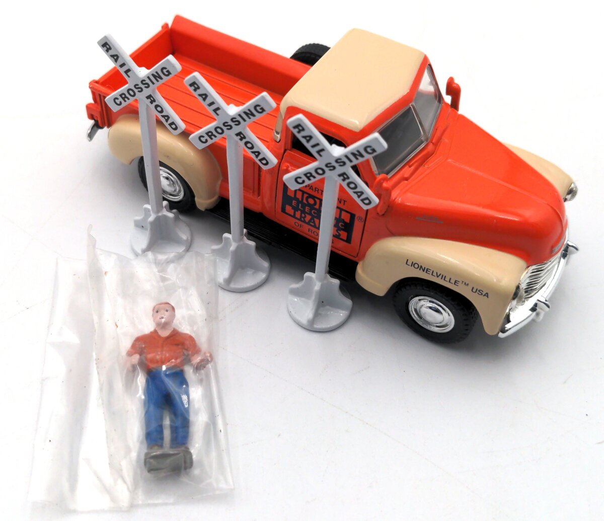 Road Champs C3100 1:43 Diecast 1995 Eastwood Lionelville 1953 Chevy Truck LN/Box