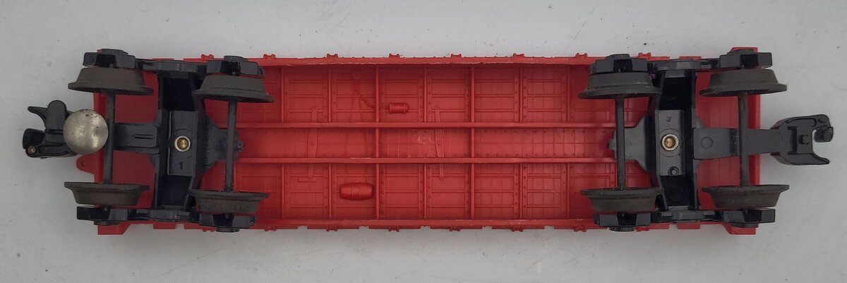 Lionel 9022-1 Red Plastic ATSF Flatcar Assembly #9022