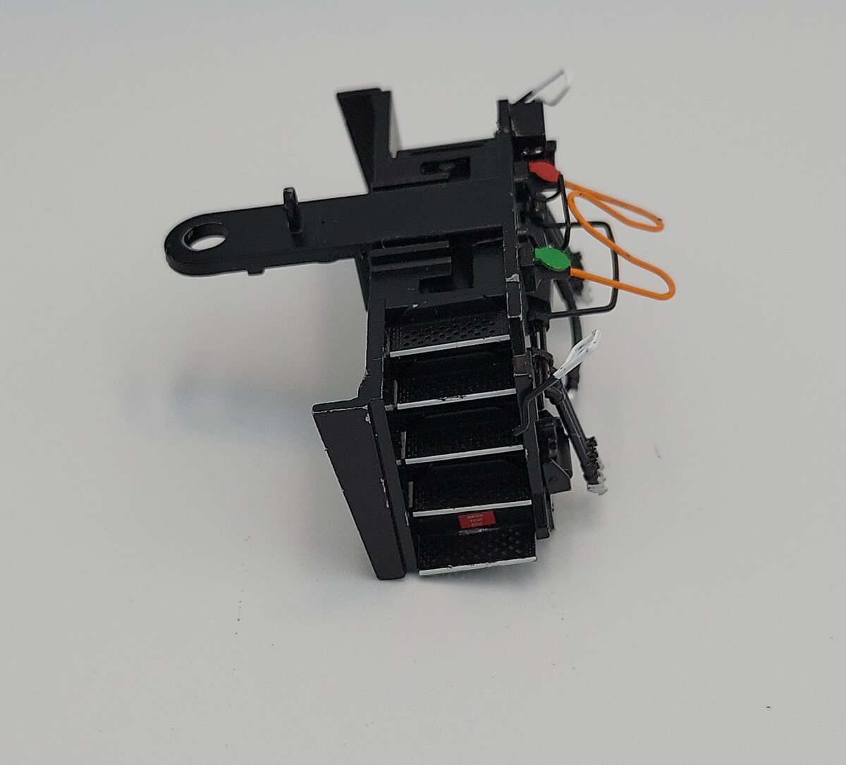 Lionel 38947-652 O Gauge Diecast ES44AC Diesel Loco Black / White Rear Pilot