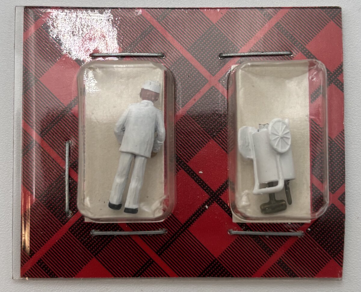 Campbell Scale Models 1259 HO Sweeper & Cart Figure