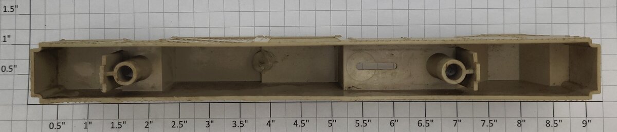 Lionel 3444-24 Plastic Tan Crate Load with Lionel Corporation Lettering