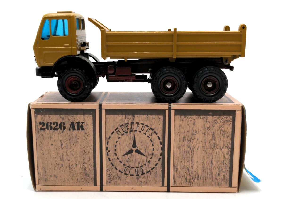 Gescha 3040 1:50 Scale Mercedes Benz Dump Truck 2626 AK