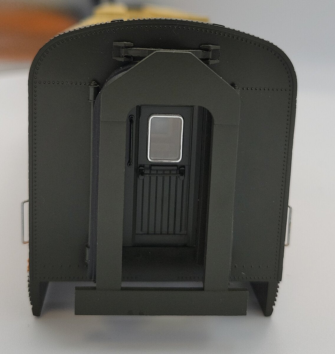 Lionel 2427120-1 GN Empire Builder Full Dome Passenger Car Shell #1392