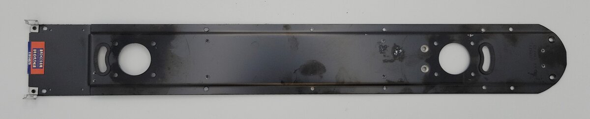 Lionel 39611-758 O Gauge Non-Powered E-9 Diesel Loco Frame w/ Silver Steps