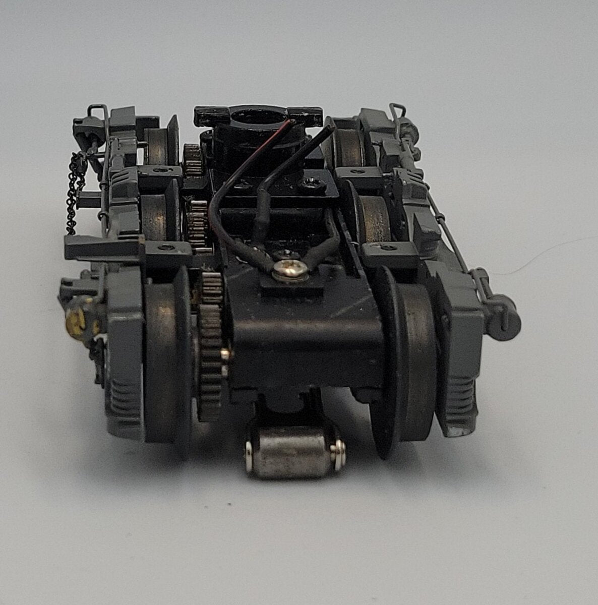 Lionel 81154-590 O Gauge Diecast Gray 6-Wheel Liondrive UP ES44AC Rear Truck