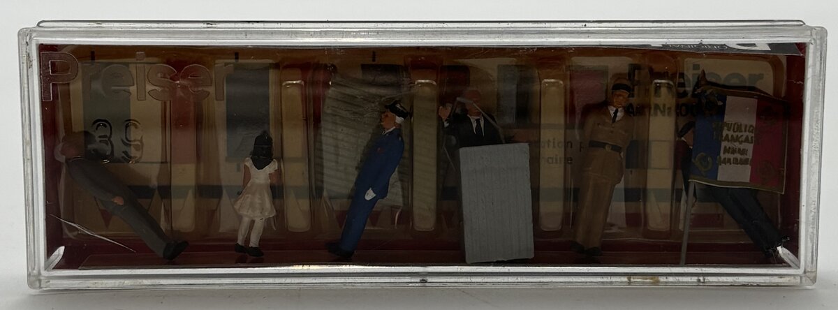Preiser 10215 HO Group Of Officials Figure Set