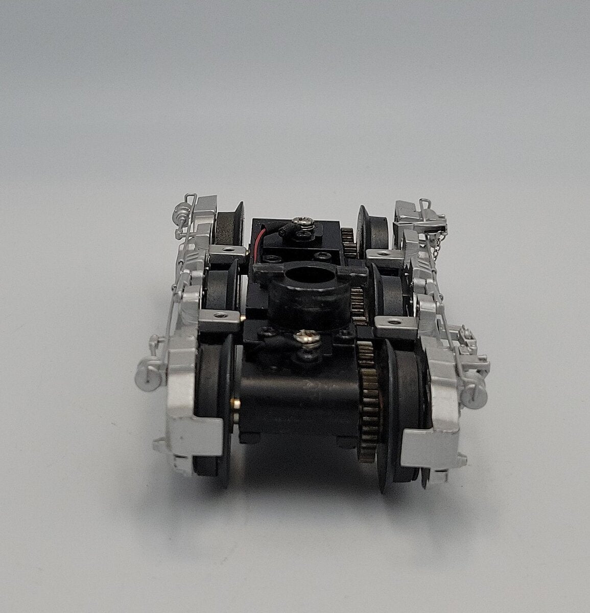Lionel 38942-765 Silver Painted ES44AC Diesel Loco 6-Wheel Rear Power Truck