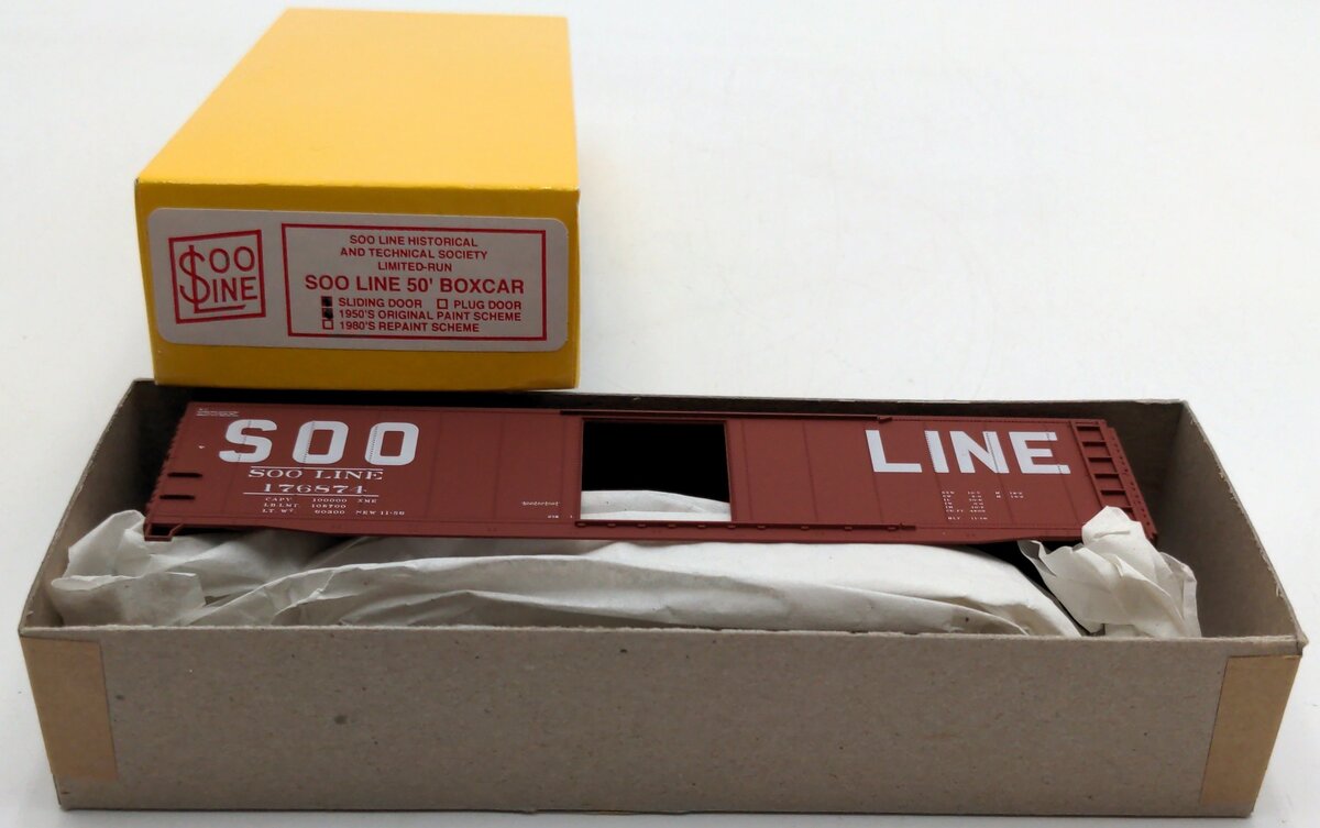 Accurail 176874 HO SOO Line 50' Boxcar 1950 Original Paint Scheme Sliding Door