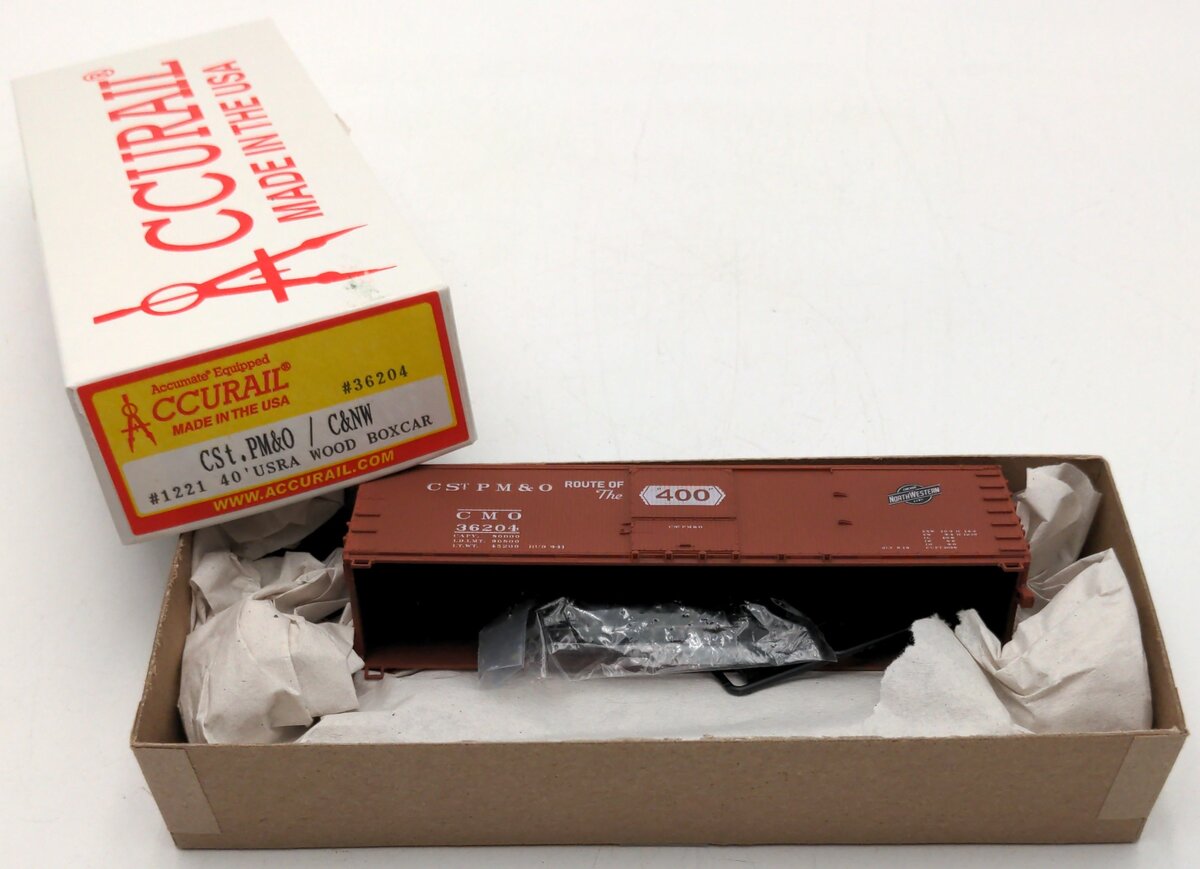 Accurail 1221 HO C&NW 40' Wood Outside Braced Boxcar Kit