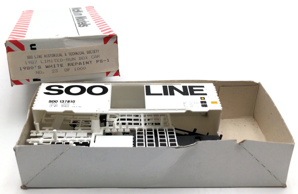 McKean 137810 HO SOO Line 1987 Limited Run Box Car 1980's White Repaint PS-1 Kit