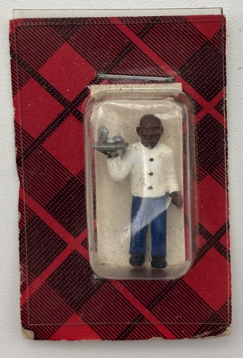 Campbell Scale Models 1208 HO Dining Car Waiter Figure