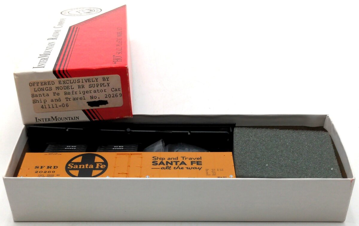 InterMountain 41111-06 HO Scale Santa Fe Refrigerator Car "Ship & Travel" 20269