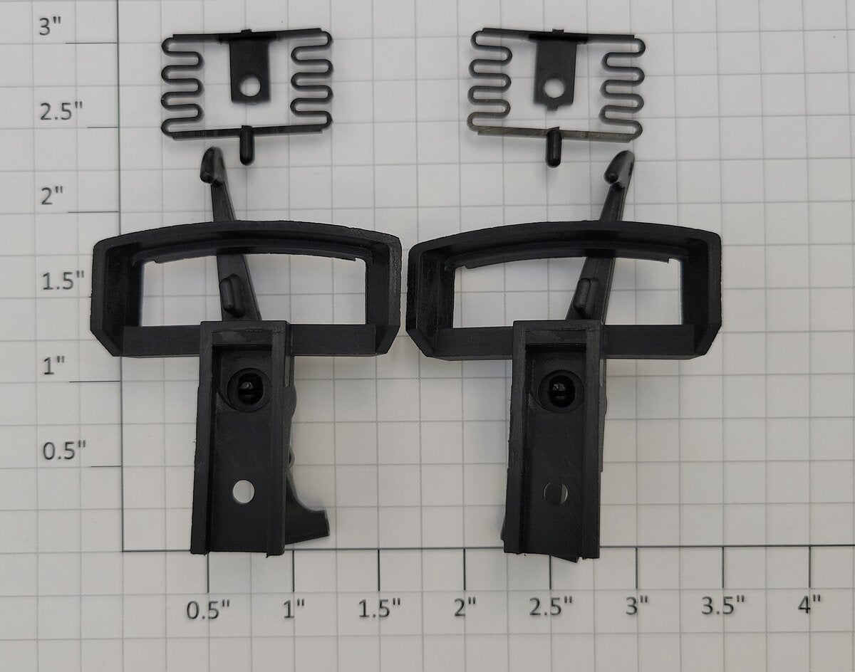 USA Trains R2050-2 G Scale Plastic Hook and Loop Coupler w/o Screws (Bag of 2)