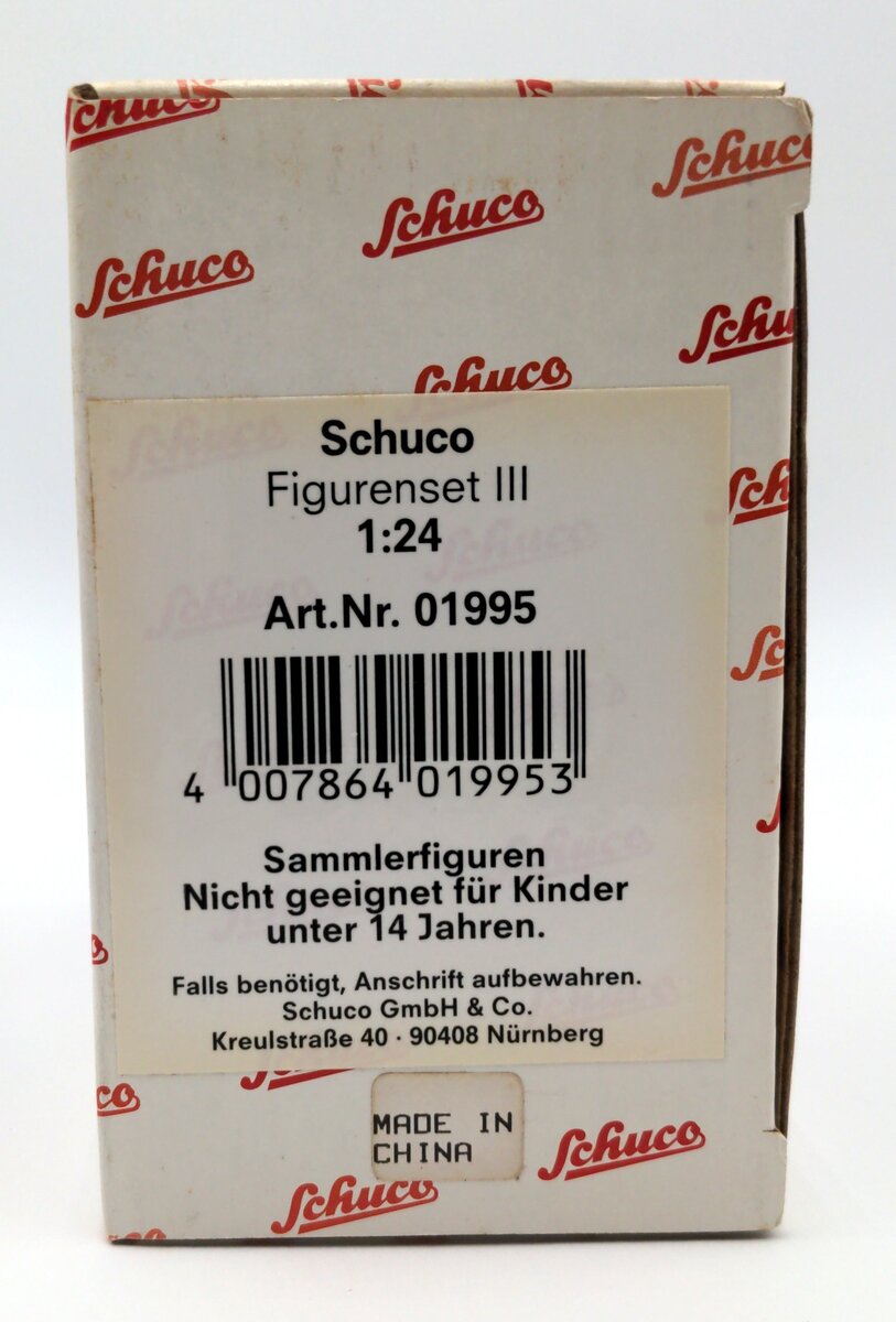 Schuco 01995 1:24 Scale Figure Set III Racetrack (Set of 3)