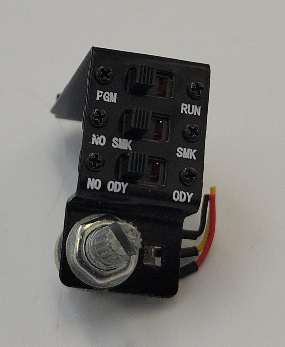 Lionel FS-1003 O Gauge 3-Function Switch with Potentiometer Assembly
