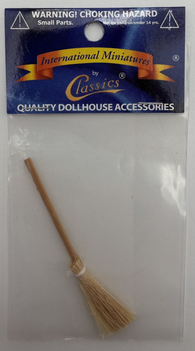 International Miniatures IM65477 1:12 Miniature Broom