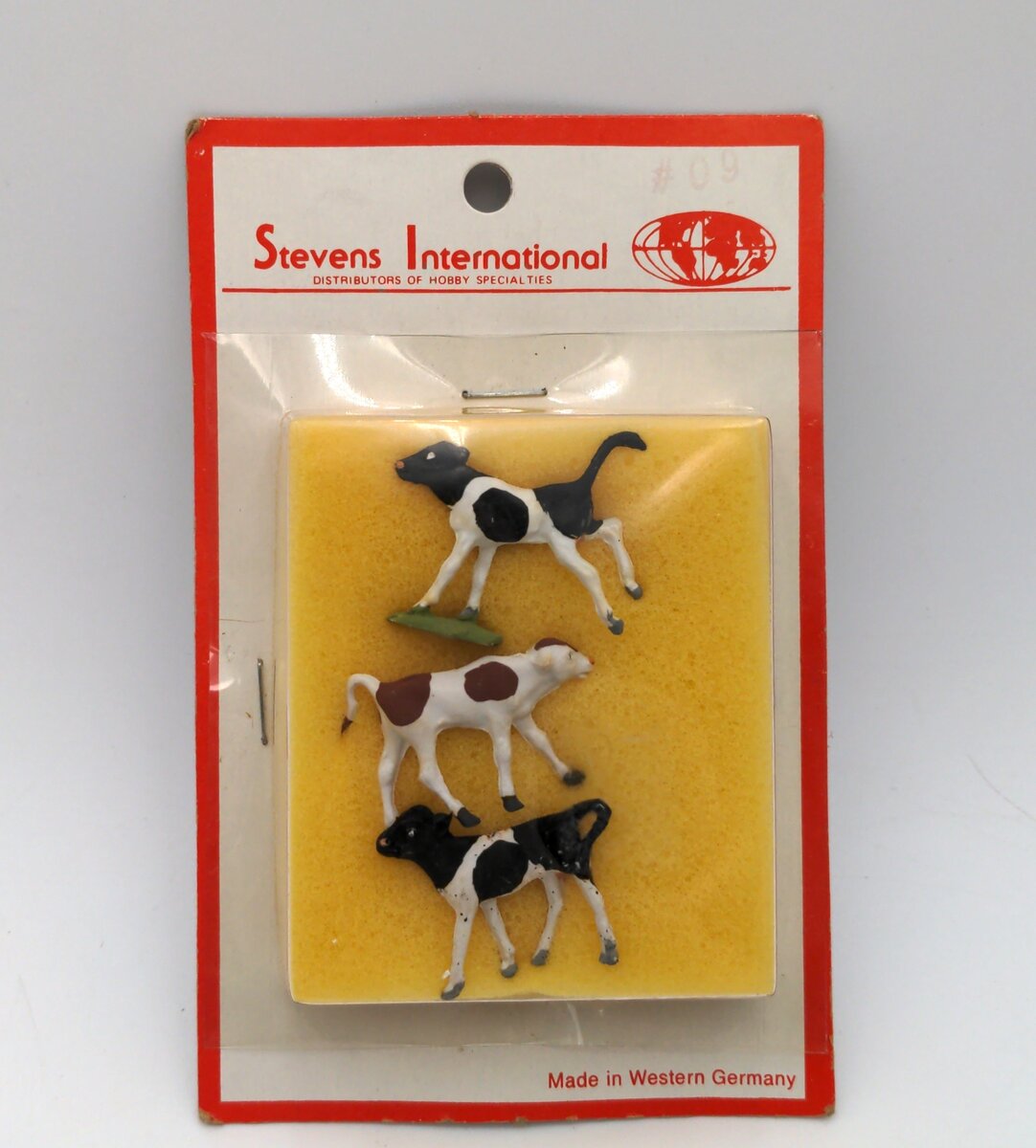Stevens International 09 Heavy Duty Plastic Cow Figures (Set of 3)