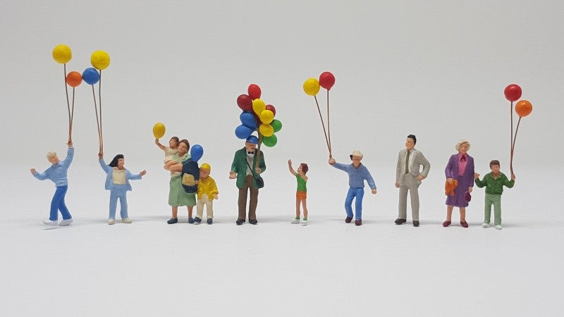 Preiser 24659 HO People Selling Balloons Figures (Set of 10)
