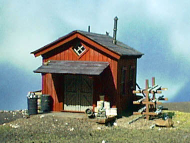 BTS 28245 HO Scale McCabe Lumber Co. Pump House Laser-Cut Model Building Kit