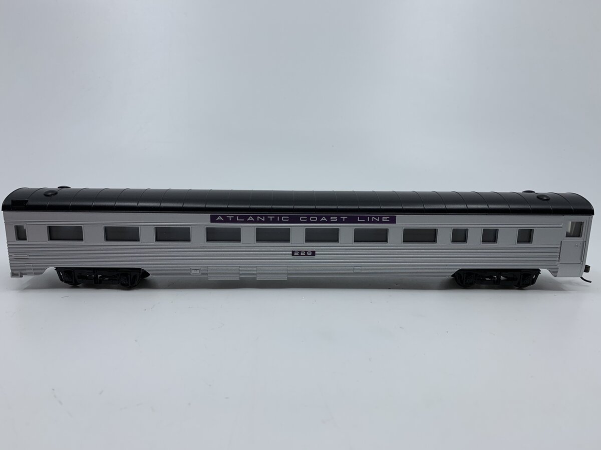 Branchline Trains 14914-1 HO Scale Atlantic Coast Line Coach #228